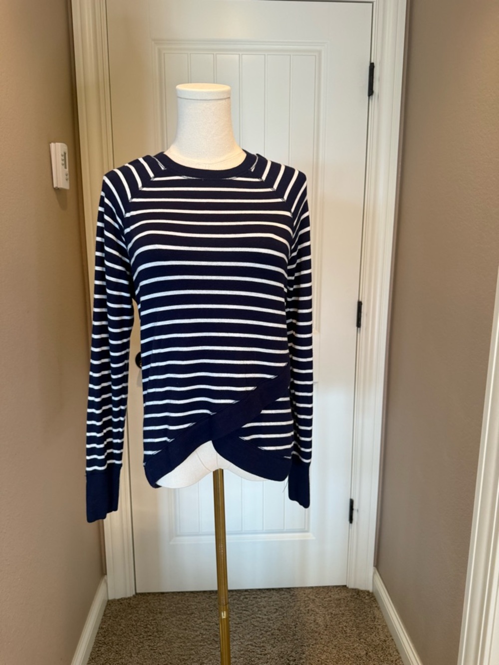 Athleta Serenity Criss Cross Sweatshirt - Picture 2 of 5